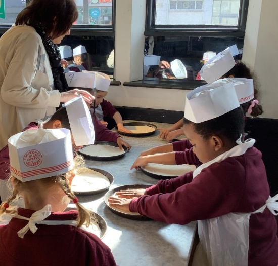 Y1 visit Pizza Express